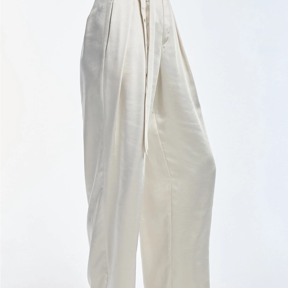 Noli Belted Pantsuit, worn once, bought on sale but wasn’t feeling the material - Picture 2 of 11